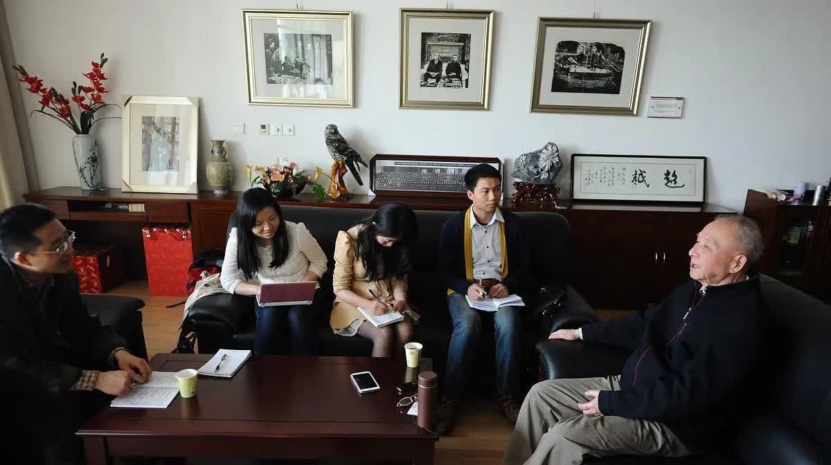 我给厂里谈了一个大客户，每月增加 100 万利润，老板非常高兴，给所有领导层爆涨