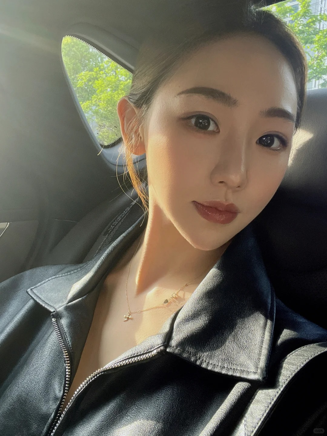 臉上怎麼那麼多小絨毛😅