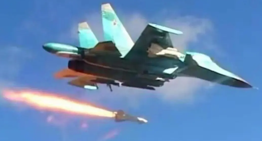 炸鱼了？！！

俄罗斯轰炸基辅！ 据说炸到个大人物！ 俄媒报道的，可信度……你懂