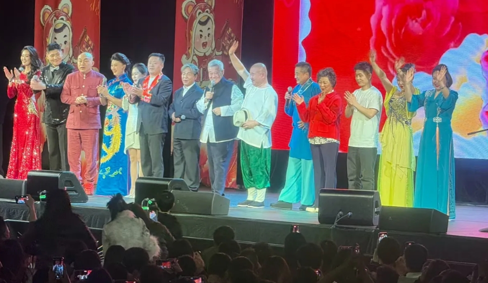 宋晓峰删除纽约巡演作品，再也刷不到的最新视频了。大年初五时，本山大叔给国内观众带