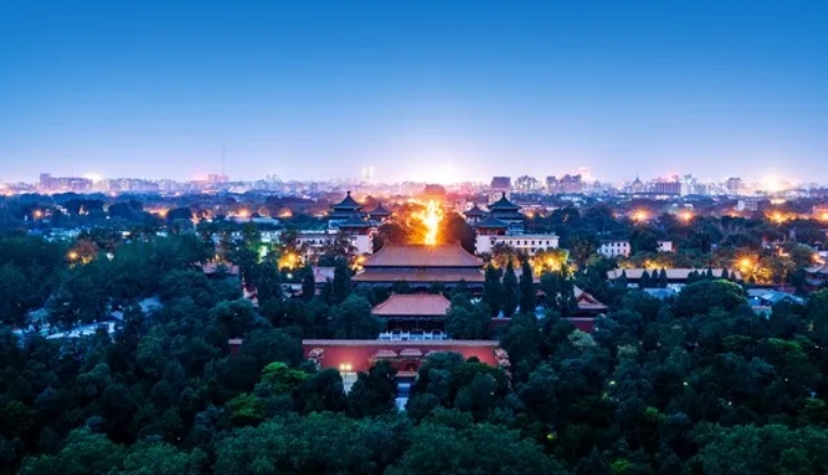 中美都摊牌了，为什么中国到现在还不动手“掀桌子”？

当今世界，已进入变局时代。