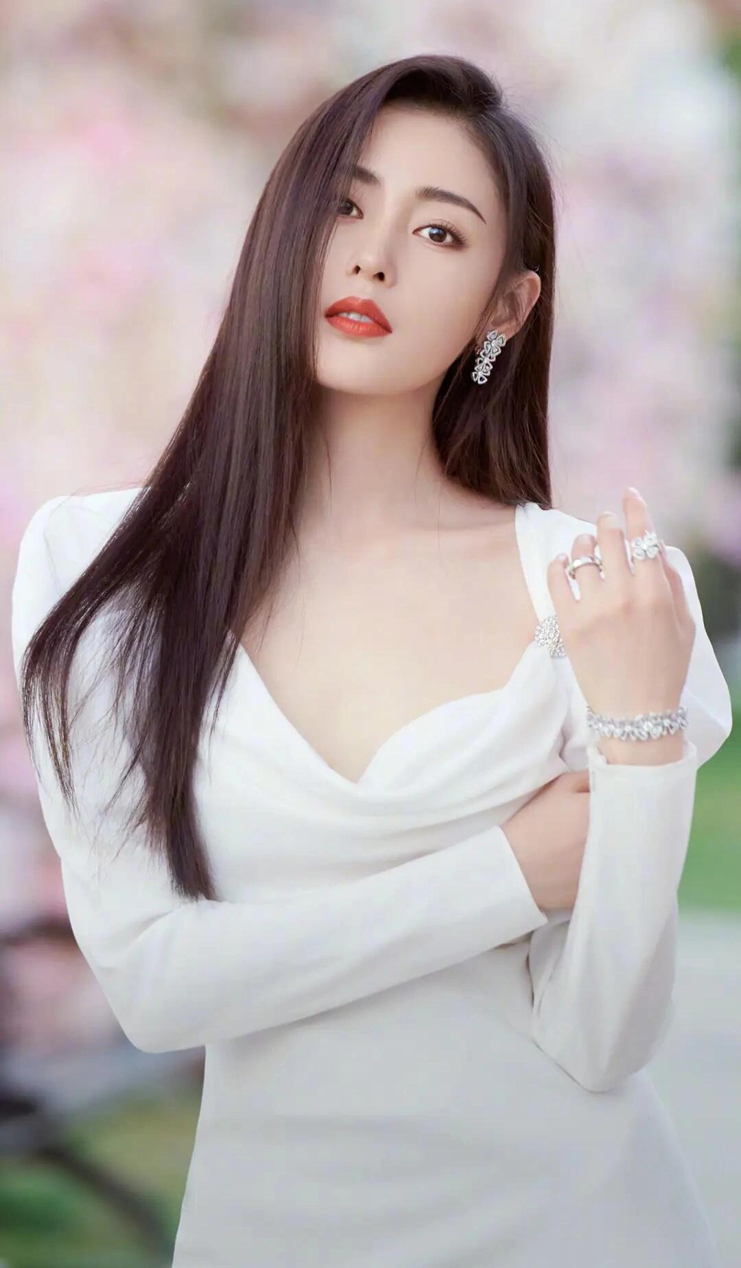 张天爱——华贵妩媚