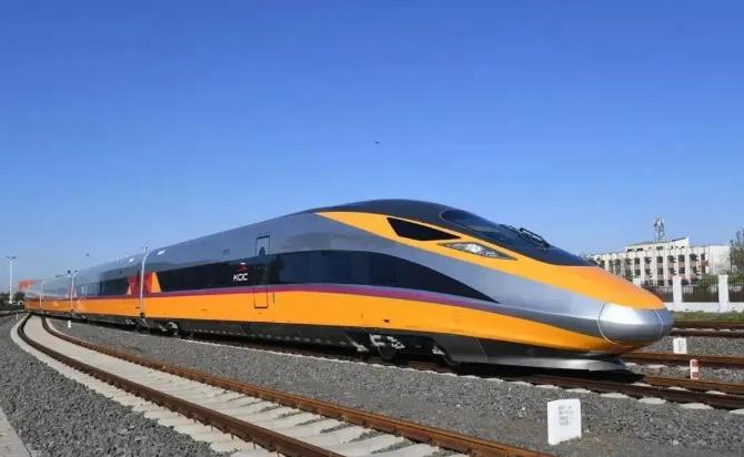 印度和越南的高铁建设，现在要用PPP模式了，不再是一方出钱一方出力的老办法。现在