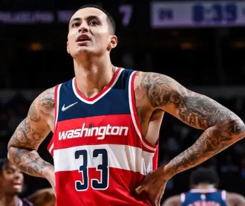 谁要，奇才公开兜售库兹马了，还是叹息，他错过了加盟强队的良机。

之前还有点含糊