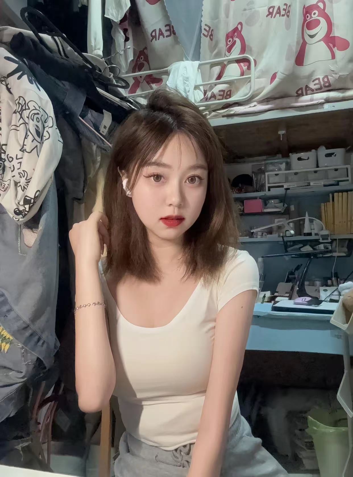 这样的少妇有大哥喜欢的吗哈哈哈哈