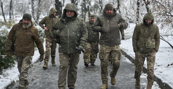 令人震惊，俄乌冲突爆发将近三年，乌克兰竟然有41名将领因为健康原因被解职，其中就