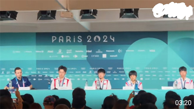 巴黎奥运会，孙颖莎/王楚钦4-2击败朝鲜组合，国乒首次夺得奥运混双金牌。
赛后，