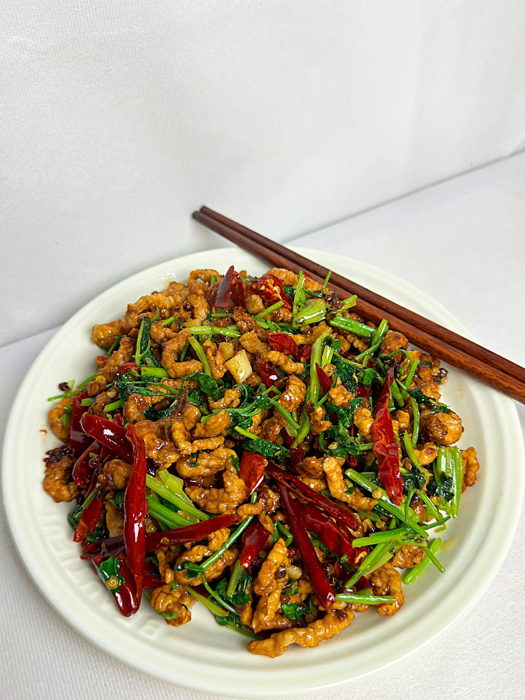 今天吃什么|在家做饭🍳香辣肉丝（附做法）