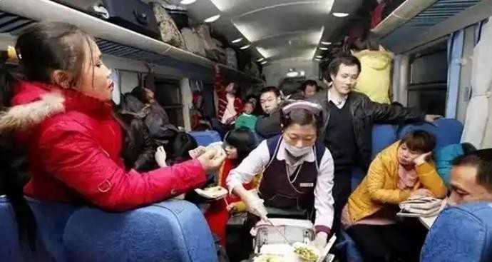 火车盒饭为啥卖不动 乘客都不买

                       