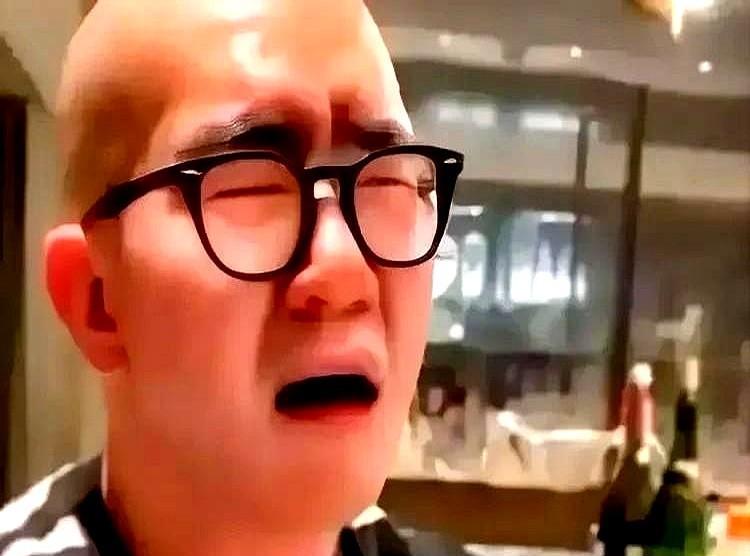 卤蛋事件后续！泡菜国软饭男要搬家了！

大S名下千万豪宅，登记在汪小菲名下，孩子