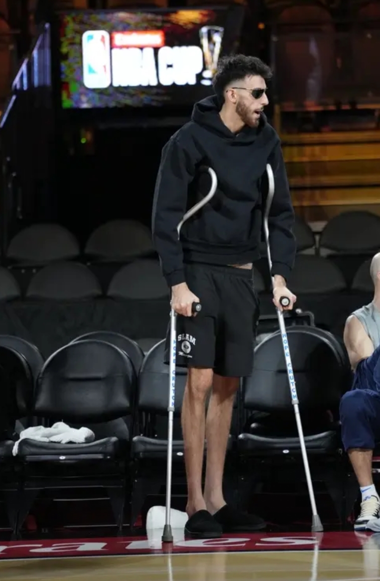 霍姆格伦和文班亚马谁更厉害？

NBA有两位超厉害的大个子，2022年榜眼秀霍姆