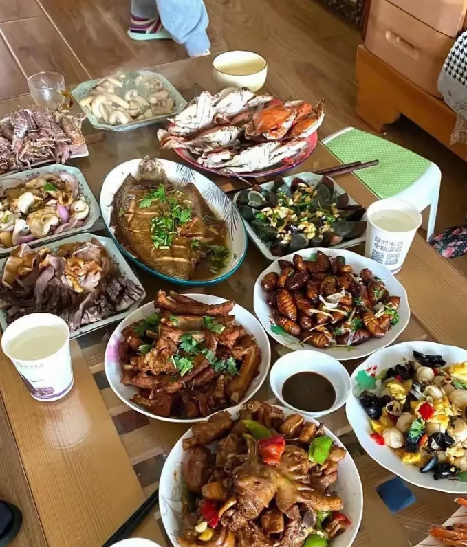 你们看看，这是女儿中午发给我的照片，我看着就来气，我女儿今天去她对象家见男孩的父