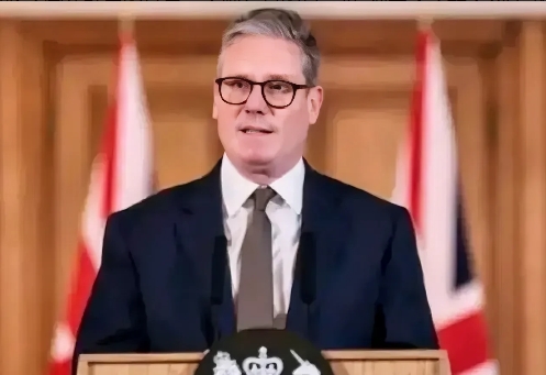 炸裂！

据外媒报道，日前，英国首相斯塔默对外放话：北约国家目前已经对乌克兰局势