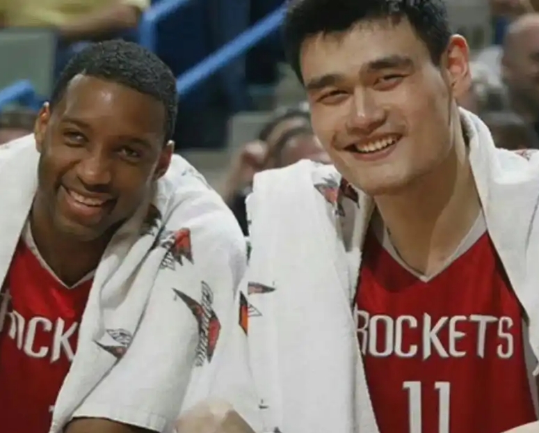 姚明和麦迪的组合之所以无法夺冠，主要还是火箭队太抠门
