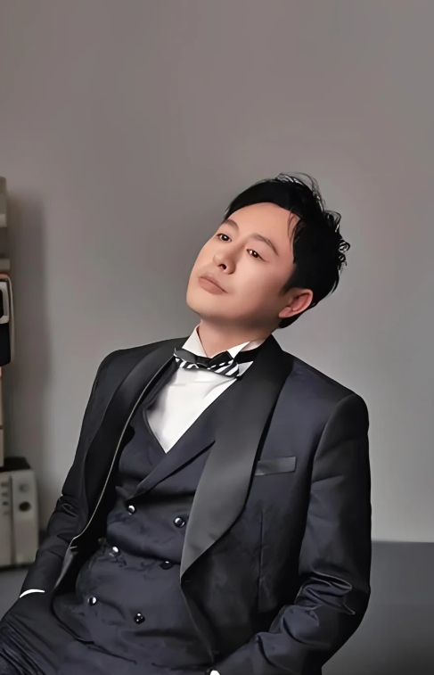 周一围张颂文试戏：一个像侏儒，一香肠嘴