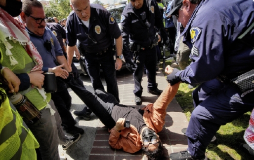 全世界都无法给美国校园冲突升级上上强度，因为🇺🇸没有驻美国大使馆，美国发生的
