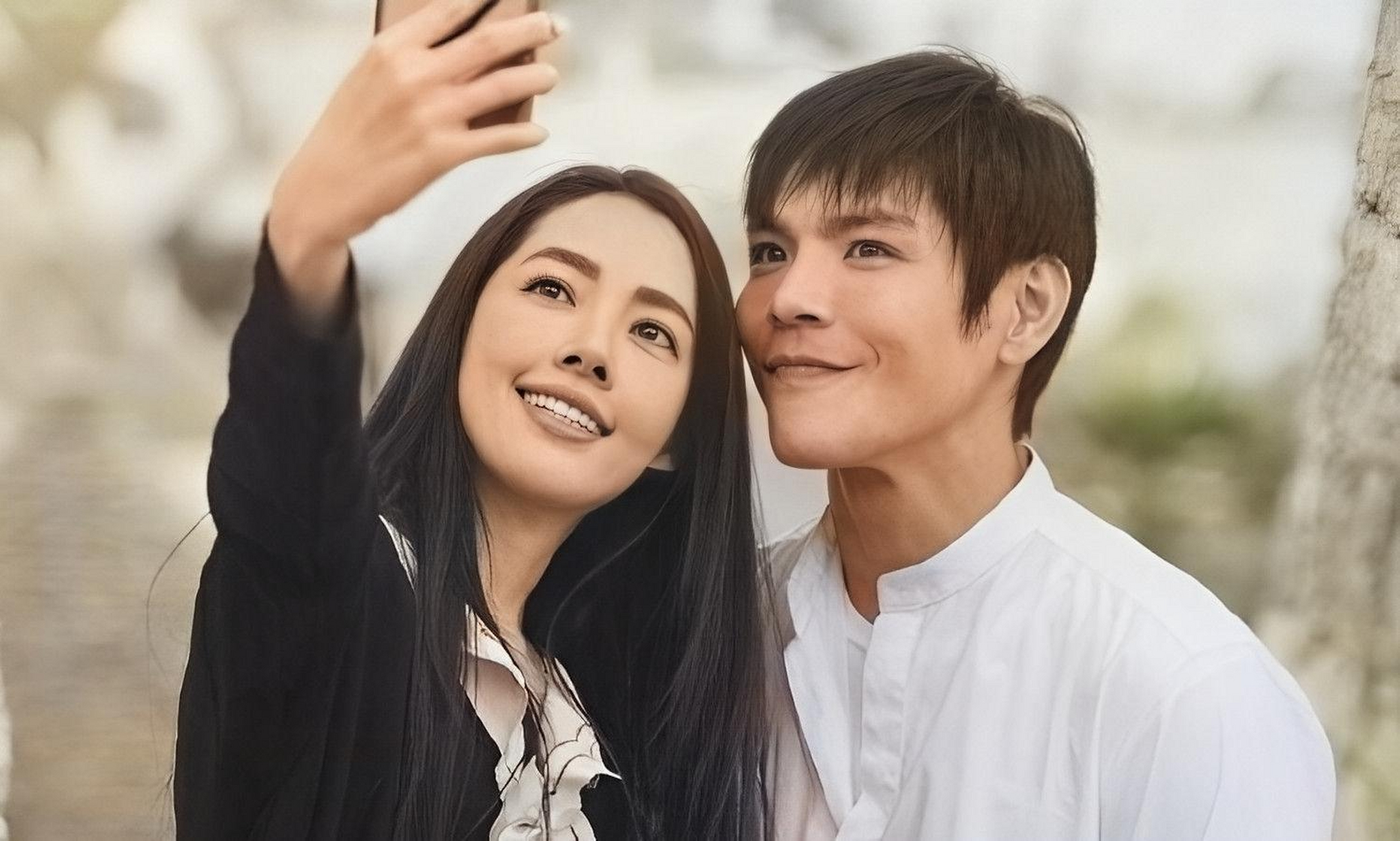 2014年，向华强拿出5个亿捧大儿子向佐，其中5000万给李连杰，李连杰却摇摇头