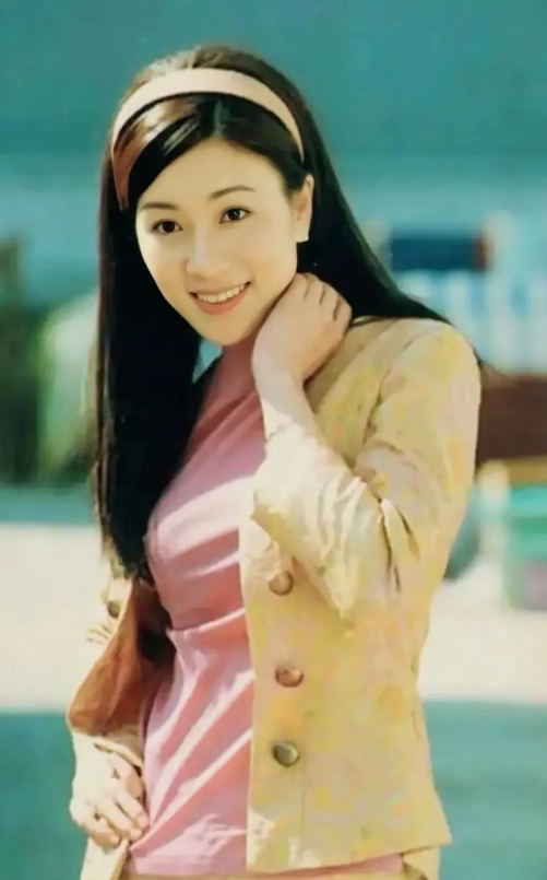 她被低估的不仅仅是演技，还有颜值！