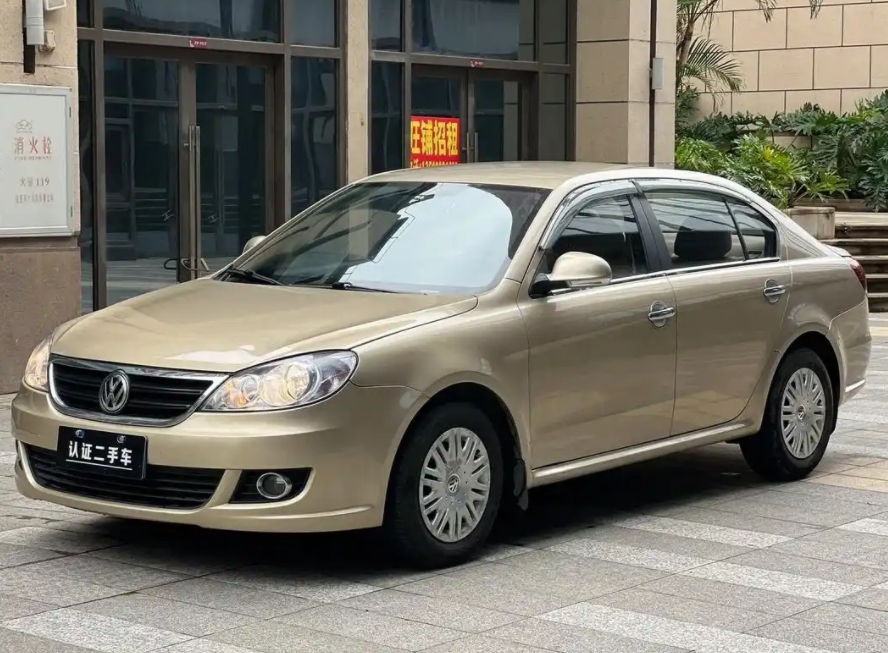 
买二手大众车的话，可以考虑2013年以前的低端大众车。
13年以前生产的大众车