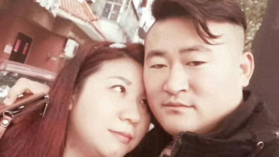 颜十六的秘密生活：从宠妻狂魔到诈骗犯？