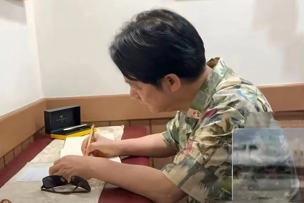 抓到了！民众炸锅，“赖清德被统战了？”