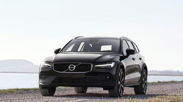 最美瓦罐，20T+8AT，空间大安全属性高，沃尔沃V60值得入手吗？