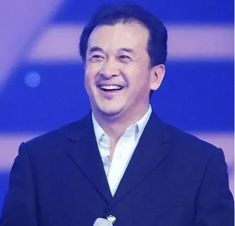 上午被免职，下午被带走！他曾连续24年上春晚，却突然消失，到底发生了什么？