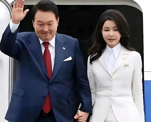 韩国最大在野党近日爆料称，他们于24日收到线报，揭露了一个惊天大秘密：国防部曾在