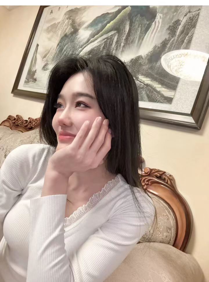 20岁儿子带了个25岁女朋友回家，怎么办