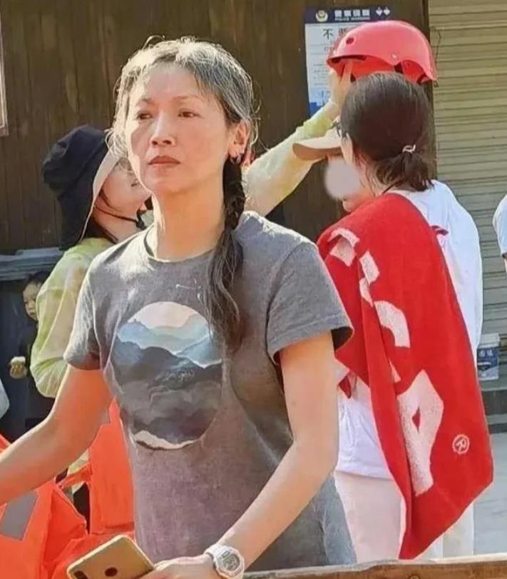 56岁吴倩莲，真实状态曝光！

2月19日，很久没有露面的演员吴倩莲上了热搜，原