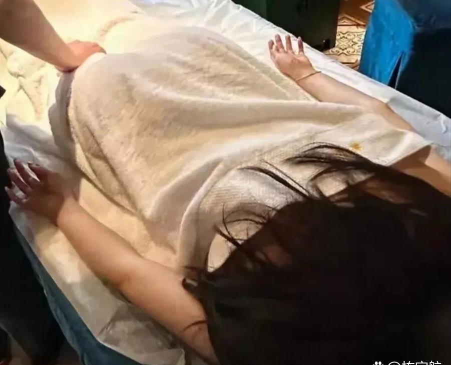 社会观察：”三个醉汉夜闯女生宿舍，拖走女孩欲泄兽欲，舍友发现后想报警，不料惹怒男