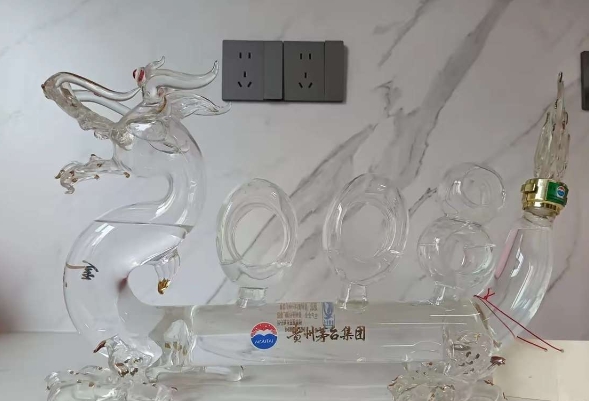 有懂白酒的吗，这个酒目前什么价位，16年了。