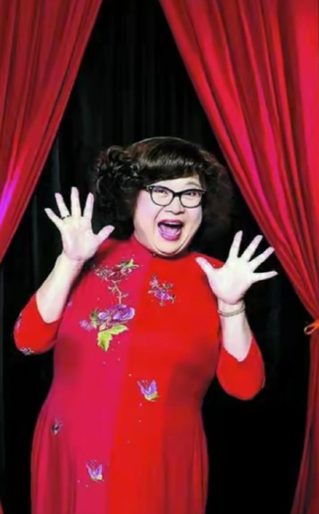 沈殿霞：痴恋郑少秋多年，换来的是背叛