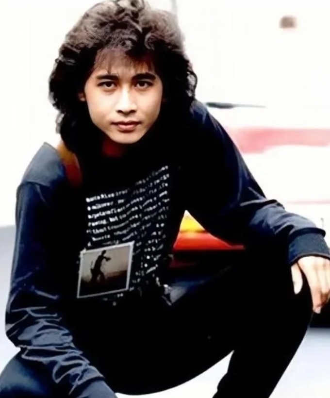 齐秦：天赐的嗓，孤傲的狼