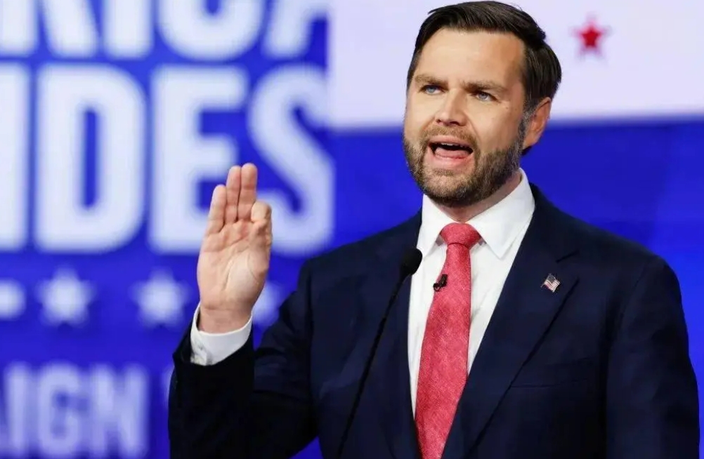 万斯副总统：反法西斯不是我们参战二战的主要原因。听到这话，英国人怒了：你们忘了二