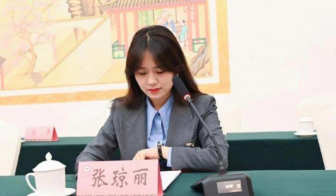 大会第一天。全国人大代表张琼丽建议：取消与高考重复的学业水平考试科目！

据了解