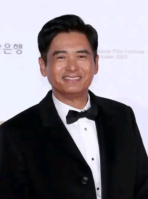 快听我说！陈思诚请发哥演《唐探1900》，这步棋简直妙到家了，血赚不亏！
剧本刚