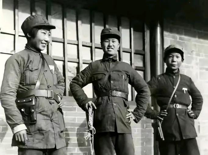 历史的长河中，有些地方因其独特的地理位置、深厚的文化底蕴、无穷的发展魅力备受瞩目