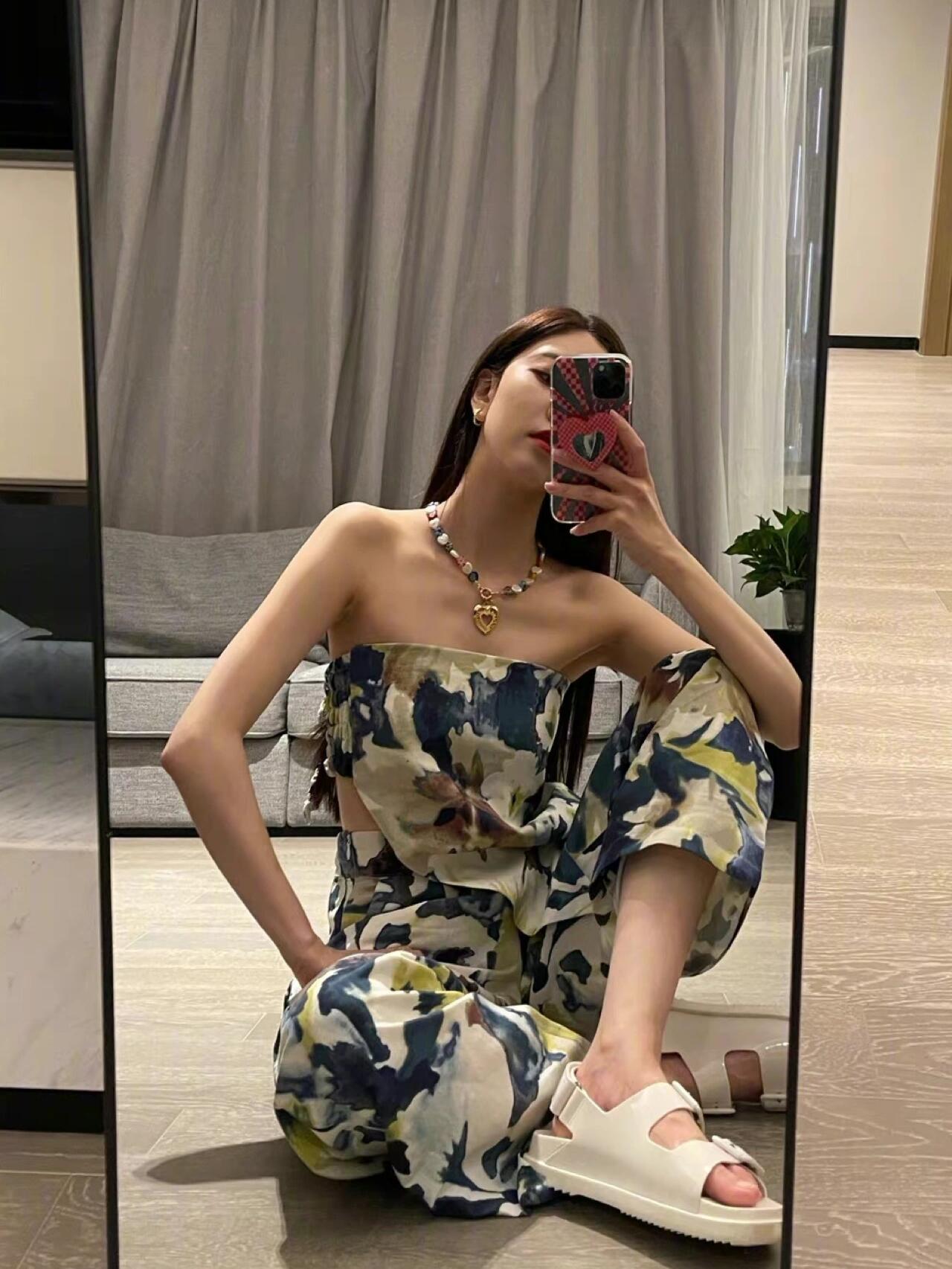 宋妍霏好酷啊