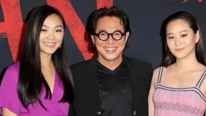 李思自述：成长路上的爱之缺失，明星家庭的另一面