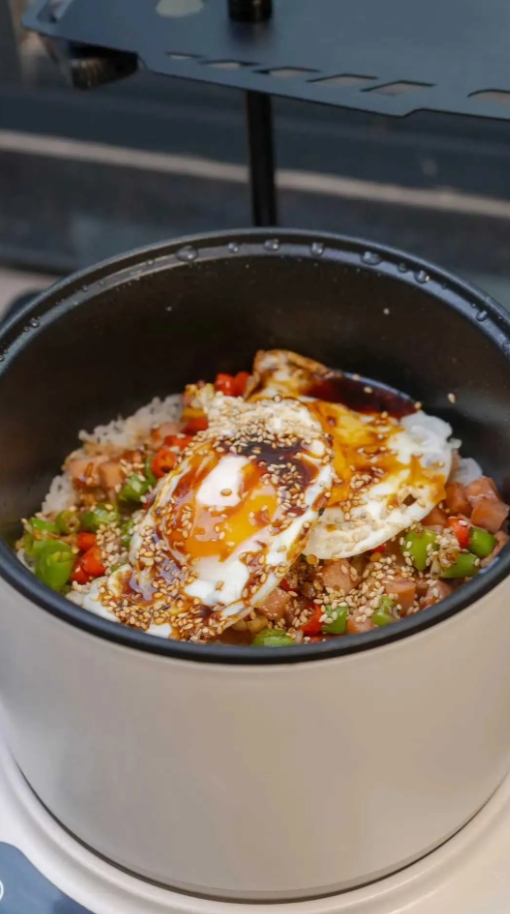 这拌饭，谁吃不迷糊啊 ​
