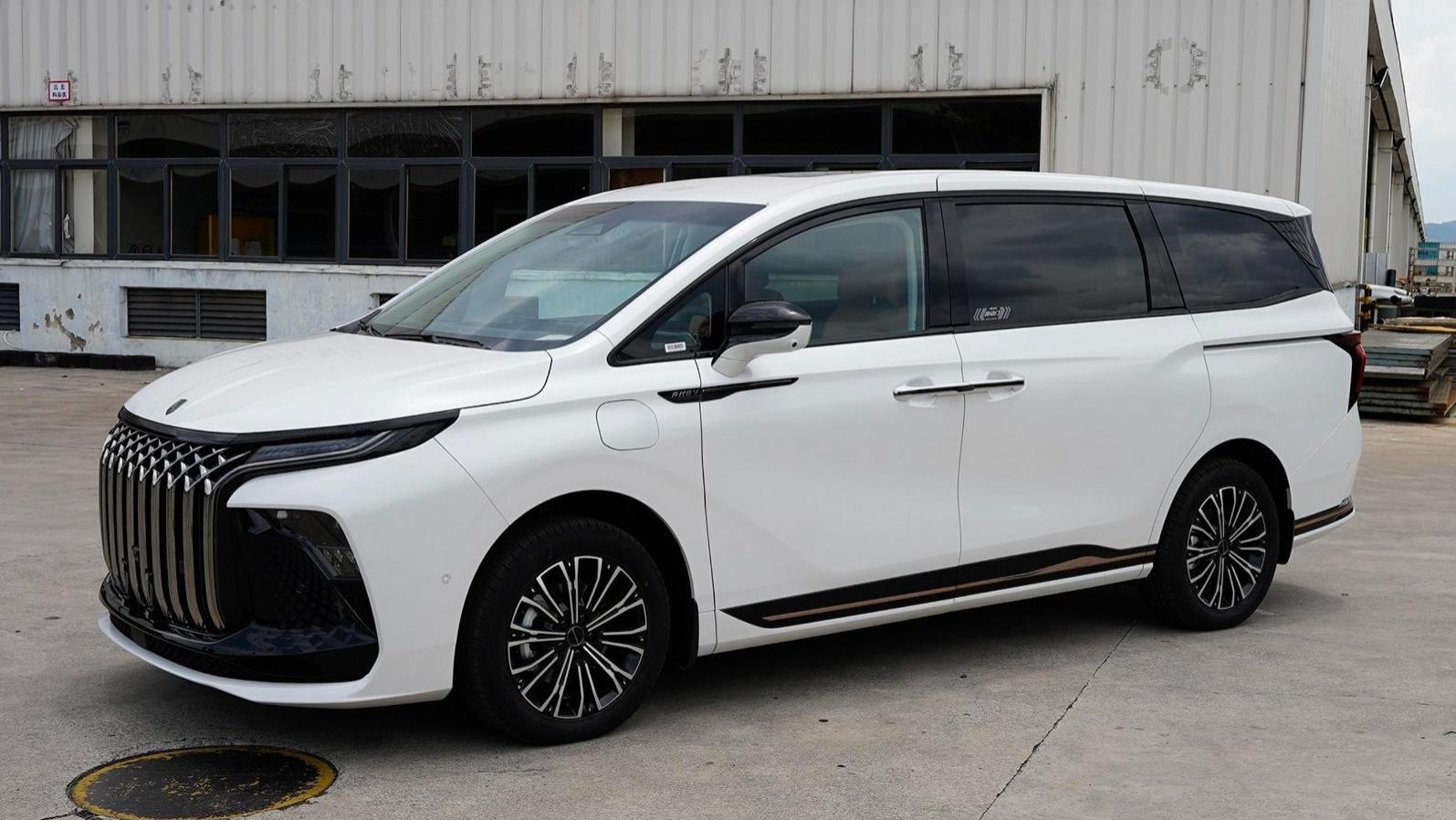 全新插混版“别克GL8”上市！19.99万起的中大型MPV，配航空座椅