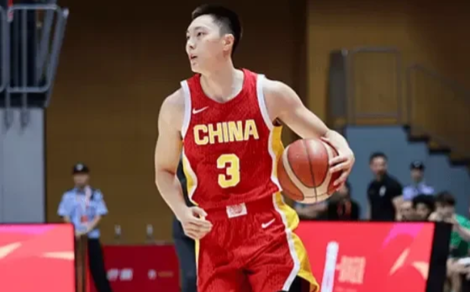 看了中国男篮20号晚上的比赛，给全队打分：

1、胡明轩：10分，中国🇨🇳队