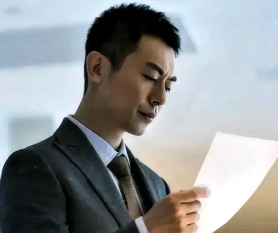 一句玩笑话毁掉演艺生涯，朱亚文这波操作也太让人惋惜了！

北电科班出身、演技实力