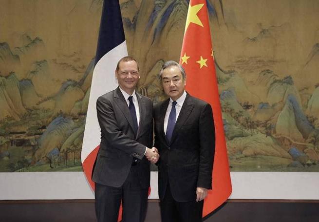 中方反制前夕，法国来了个电话！
中国今天（10月11日）开始采措施反制电动车关税