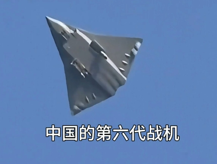 俄罗斯作为继承军事超级大国苏联的国家，对于中国军事的迅速发展感觉复杂。
美国军方