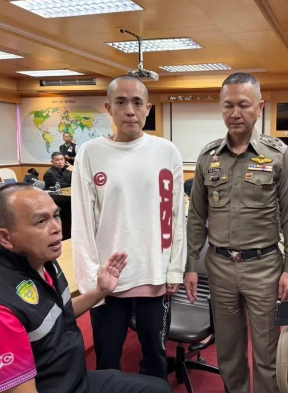 王星获救，关于“泰国安全”言论受关注，这其中有3个关键的细节。

⒈泰国政府人员