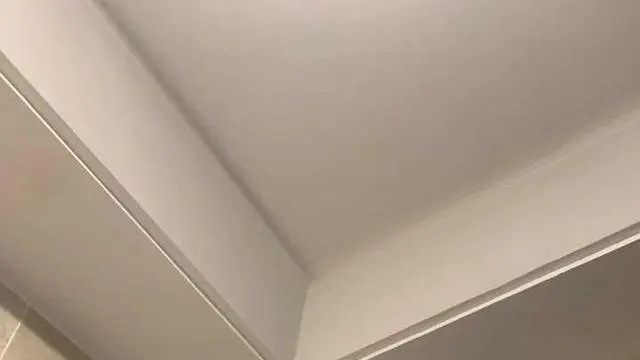 宝妈称卧室装监控半夜被陌生人喊话