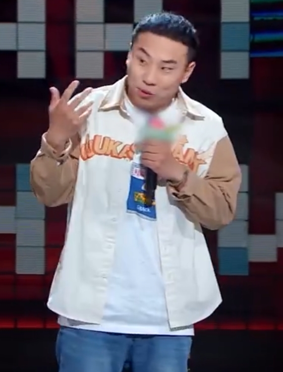 徐志胜去娱乐圈找素材了