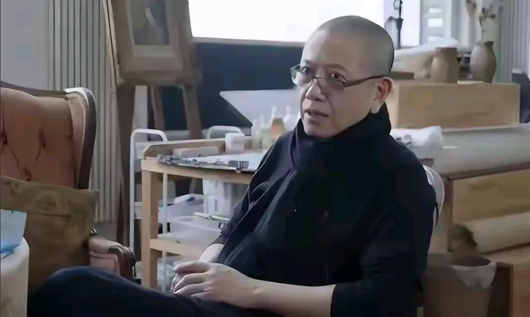 它很自豪吗？
陈丹青：我的女儿在美国长大，
到现在都看不懂中文。
恬不知耻在国内